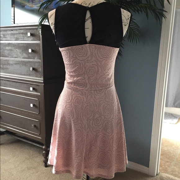 Wet seal dress (M) - Picture 2 of 4